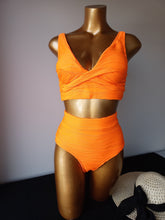 Load image into Gallery viewer, Sun kissed